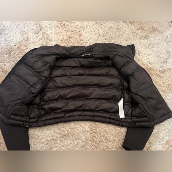 Zara Cropped Puffer - Picture 3 of 6